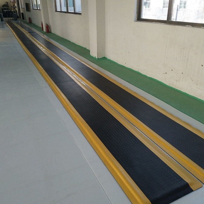 环保防静电桌垫 防静电防疲脚垫与普通脚垫区别，卡优