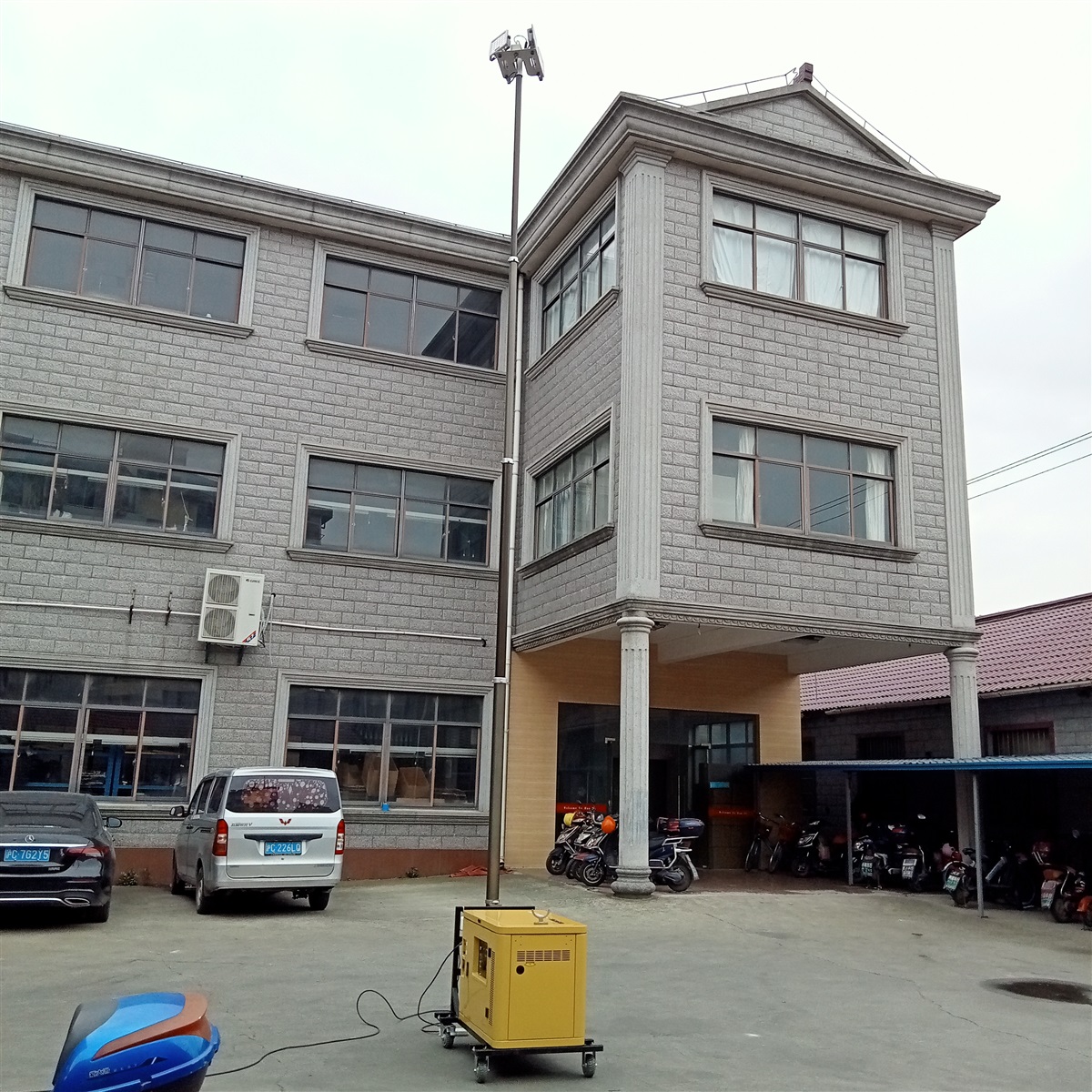 拖车式移动照明灯塔设备全方位泛光工作灯